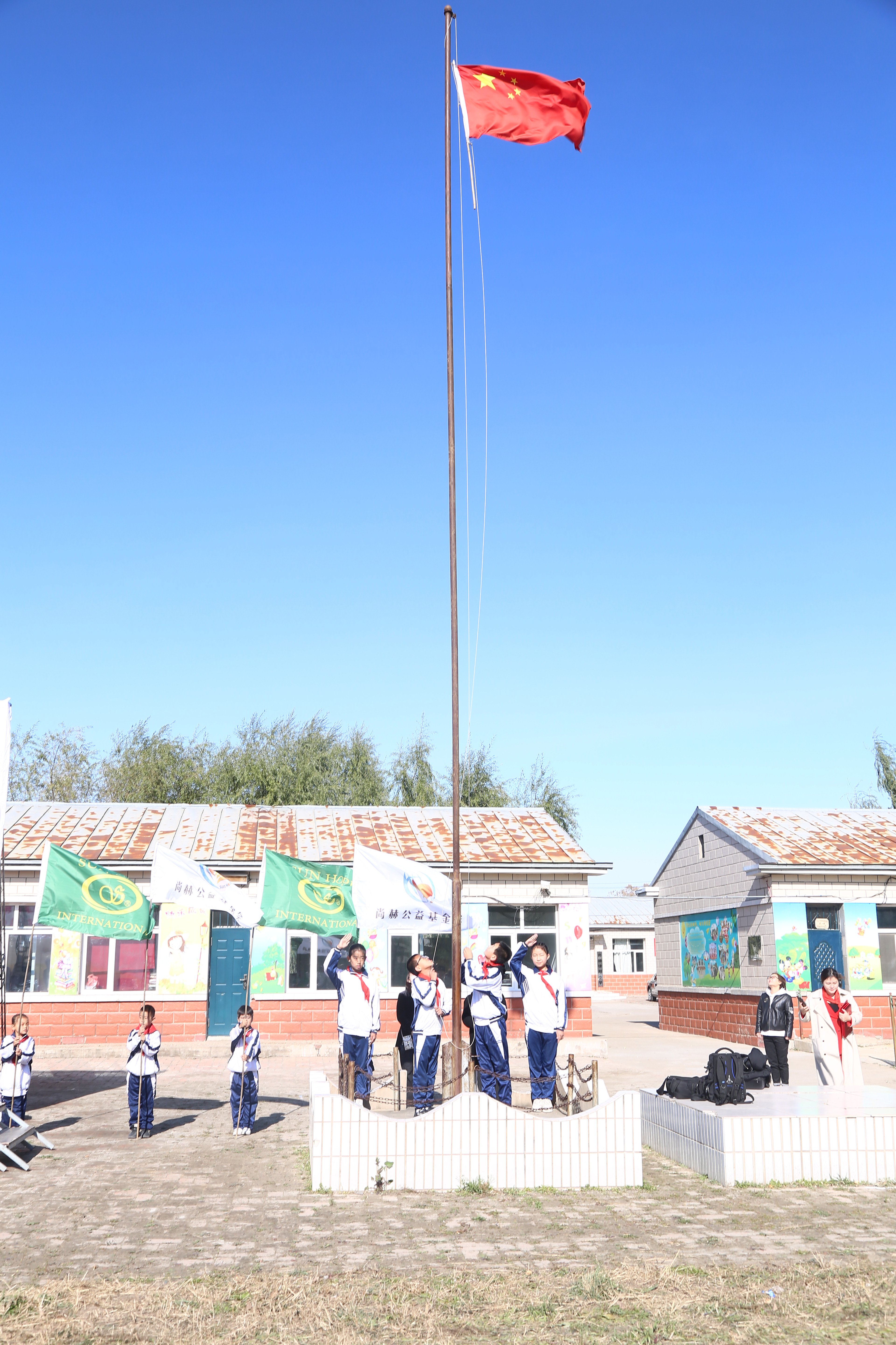 第194所 杜尔伯特蒙古族自治县铁东欧亿体育徐超小学