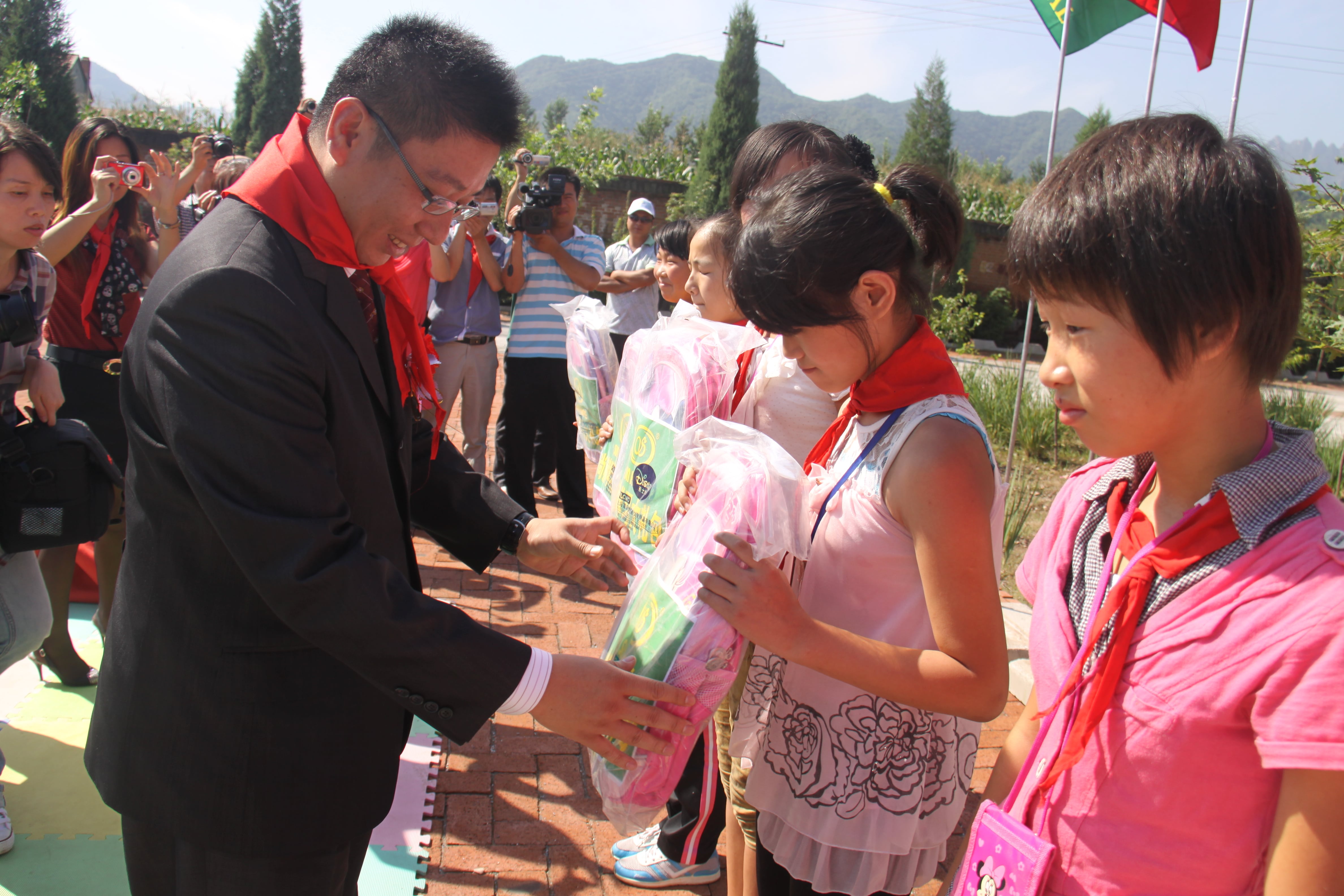 第17所 承德市乌龙矶欧亿体育牛艳玲小学 第17所 承德市乌龙矶欧亿体育牛艳玲小学